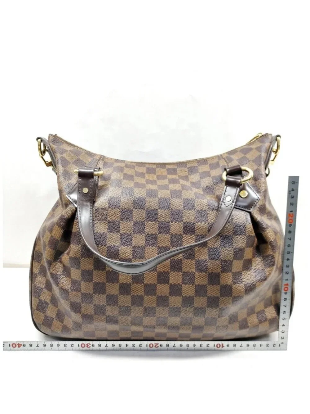Louis Vuitton enjoy iconic